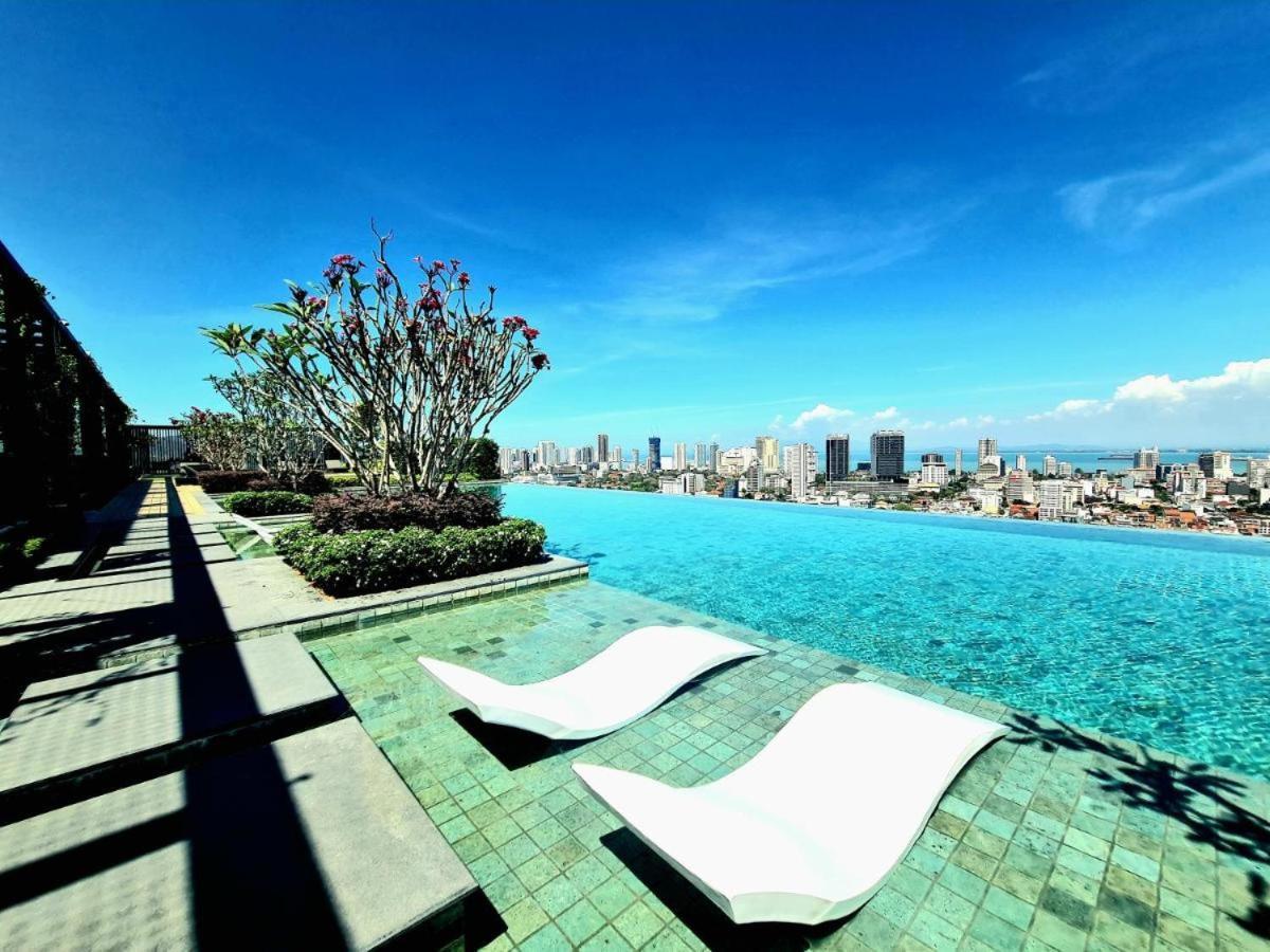 Beacon Executive Suite At Georgetown For 10Pax And 2 Bed Room Ngoại thất bức ảnh
