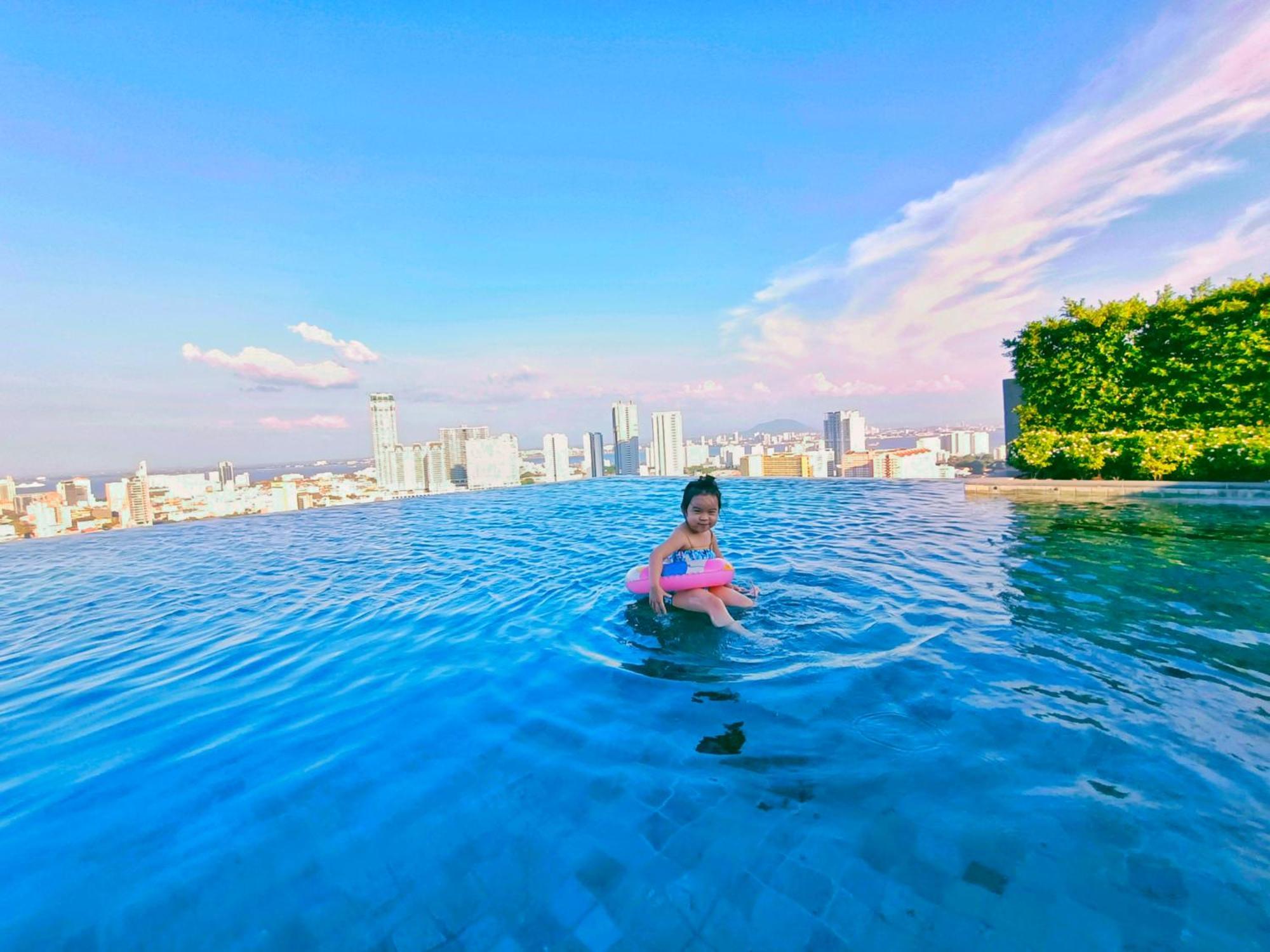 Beacon Executive Suite At Georgetown For 10Pax And 2 Bed Room Ngoại thất bức ảnh